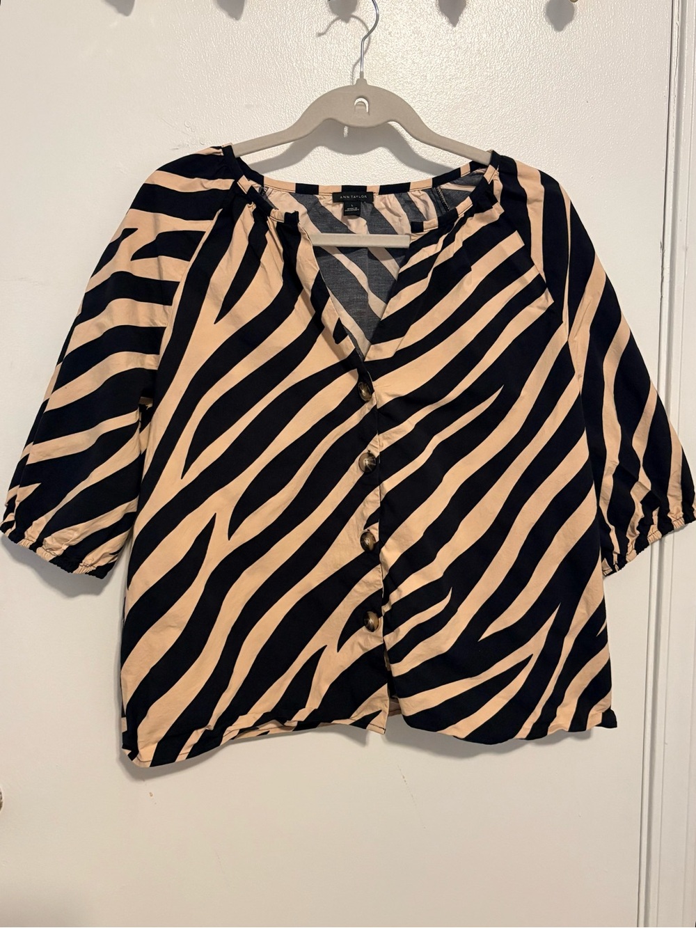 Ann Taylor Cotton Blend Zebra/Tiger Print Tortoise Button Front Blouse